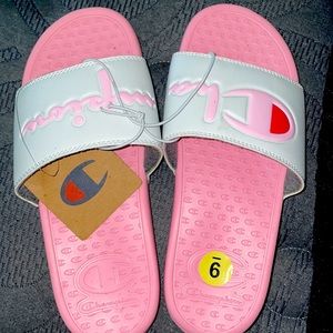 Champion Slides size 9